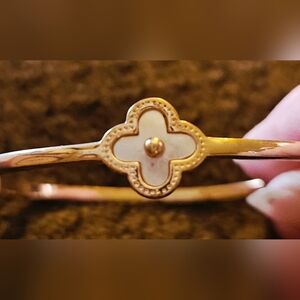 Gold Clover Bangle
